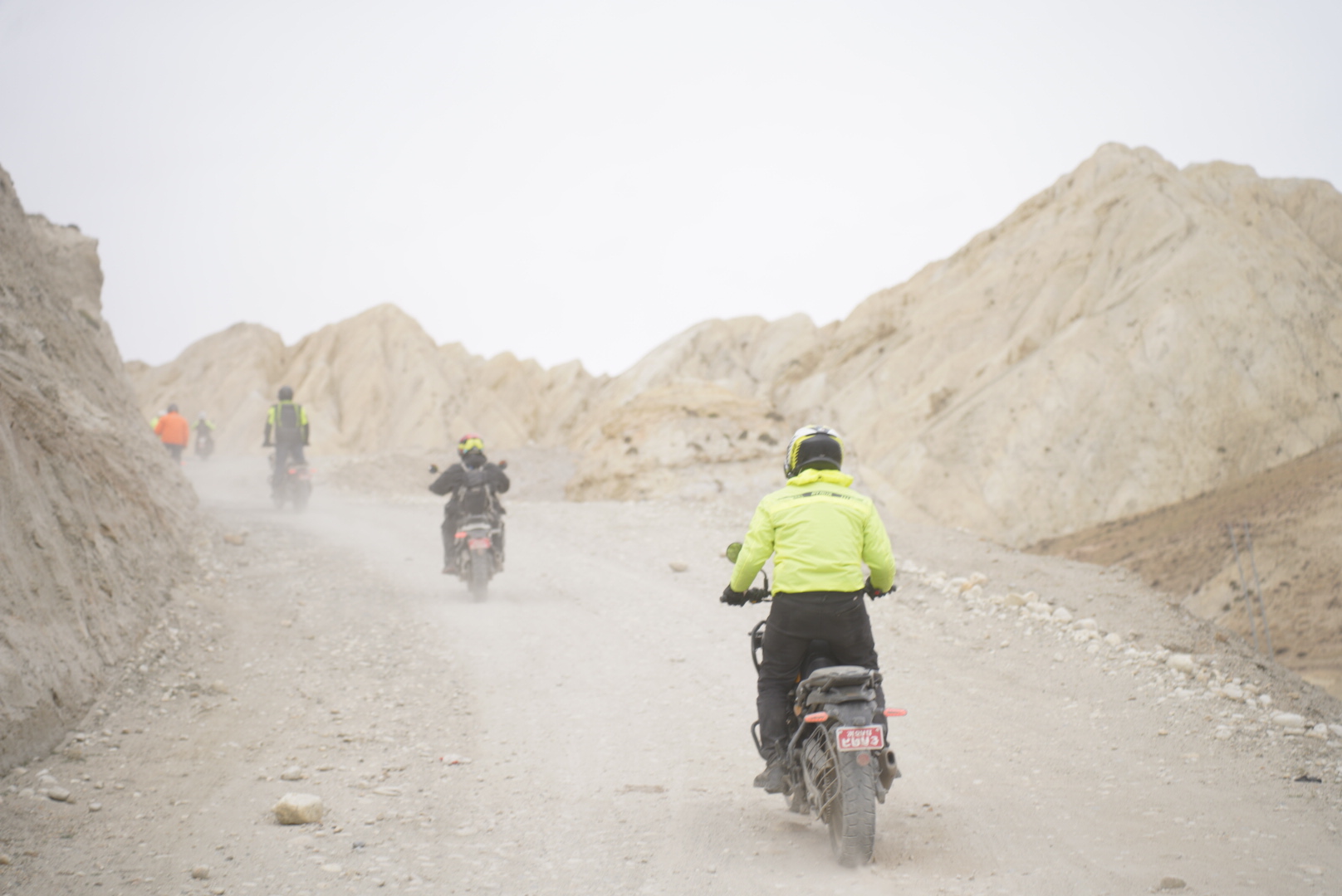 dust condition of upper mustang while bike riding